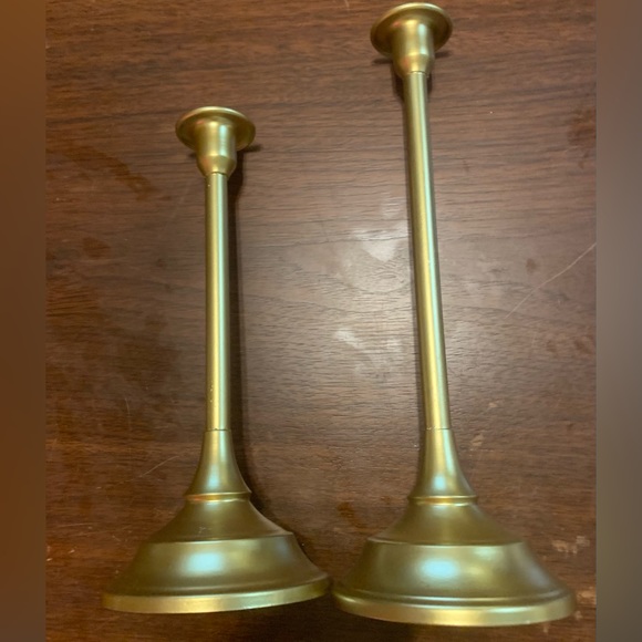 …Set of 2 gold metal Candle holders - Picture 11 of 14